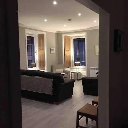 Tarbert Large, Bright, 4 Bedroom Flat With Harbour Views Экстерьер фото