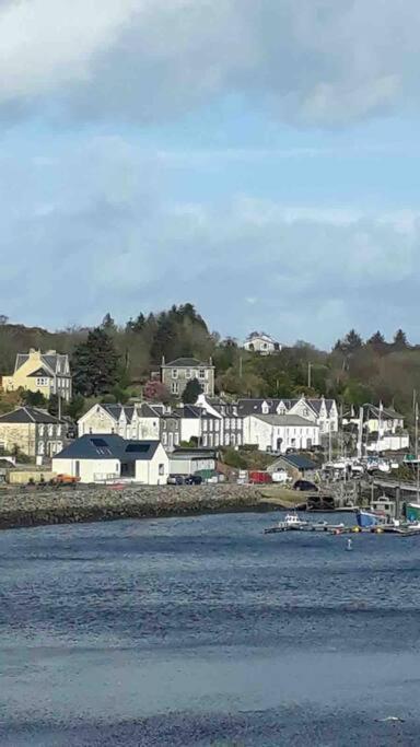 Tarbert Large, Bright, 4 Bedroom Flat With Harbour Views Apartment *